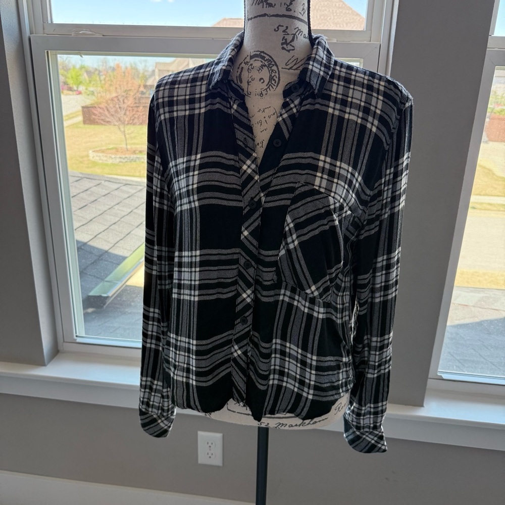 Rail Black and White Plaid Button-Up Shirt (small)